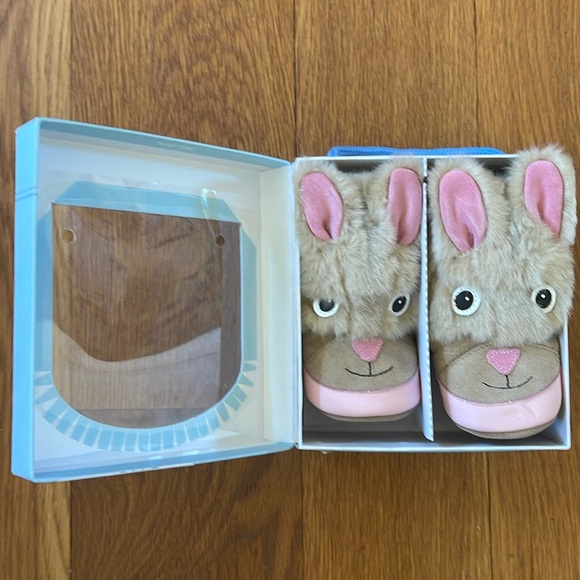 Baby Booties - Picture 1 of 4